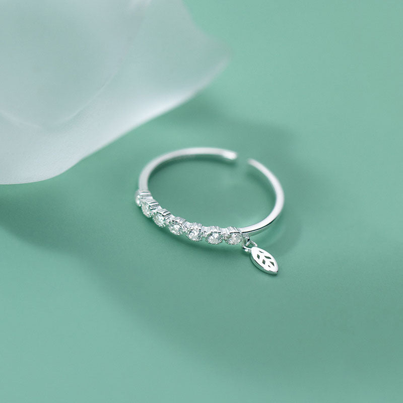Ladies Fashion Simple Temperament Diamond Ring