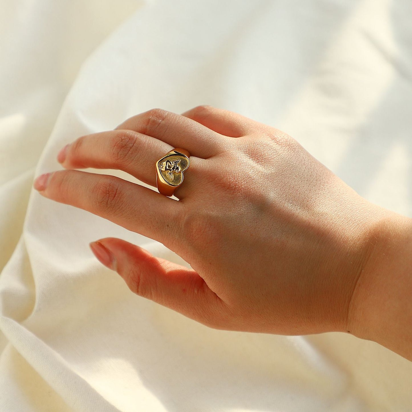 INS Wind Exquisite Round Angel Ring Waterproof Jewelry