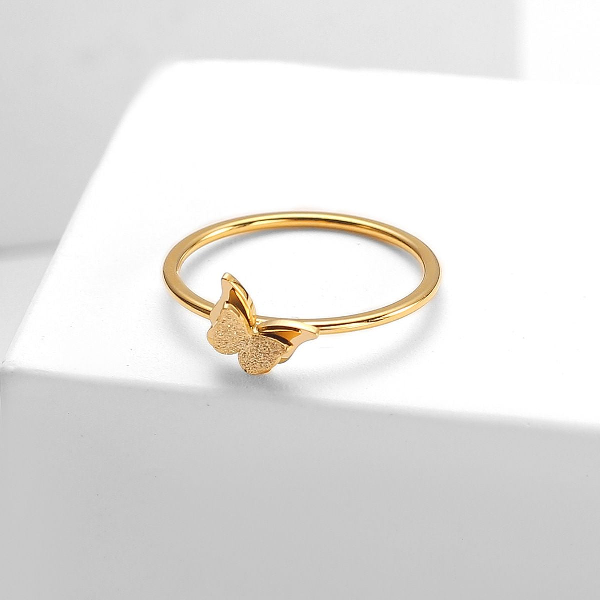 Simple Retro Knuckle Water Drop Geometry Diamond Ring