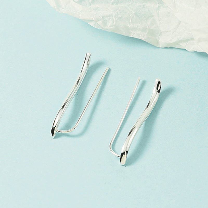 Women's Stylish Graceful Simple Willow Leaf Wave Ear Stud