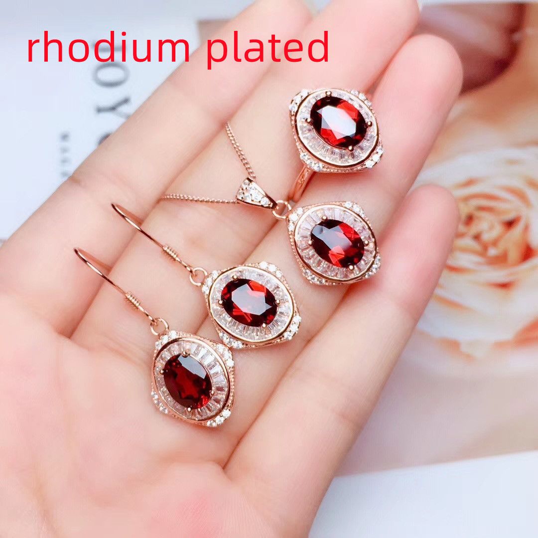 Ladies Natural Garnet Stud Earrings Set