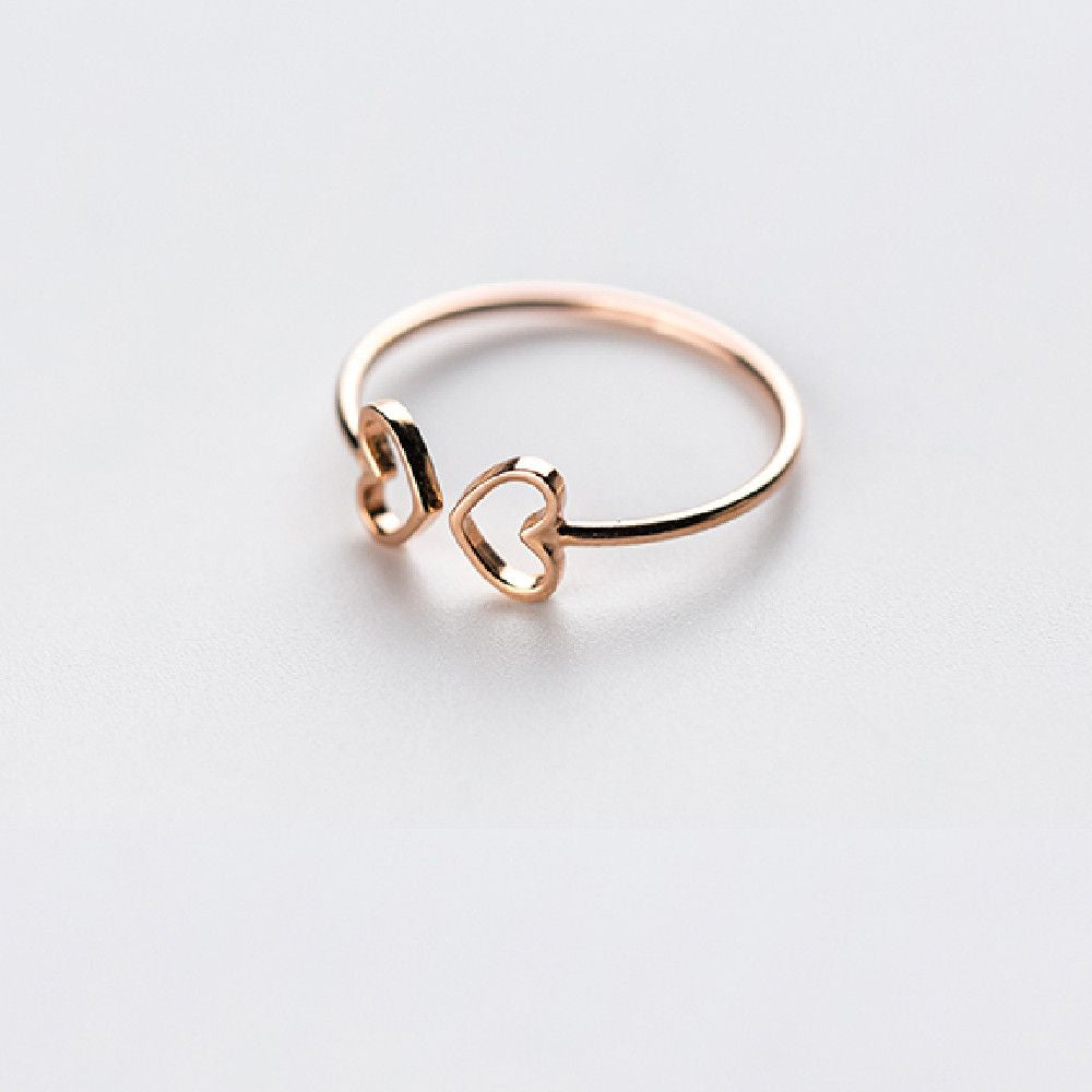 Women's Hollow Heart Fashion Silver Ring