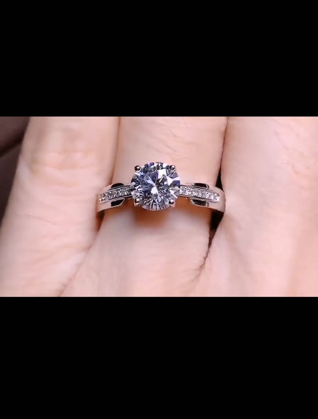One Carat Moissanite Ring 925 Silver Platinum Plated Simple Style