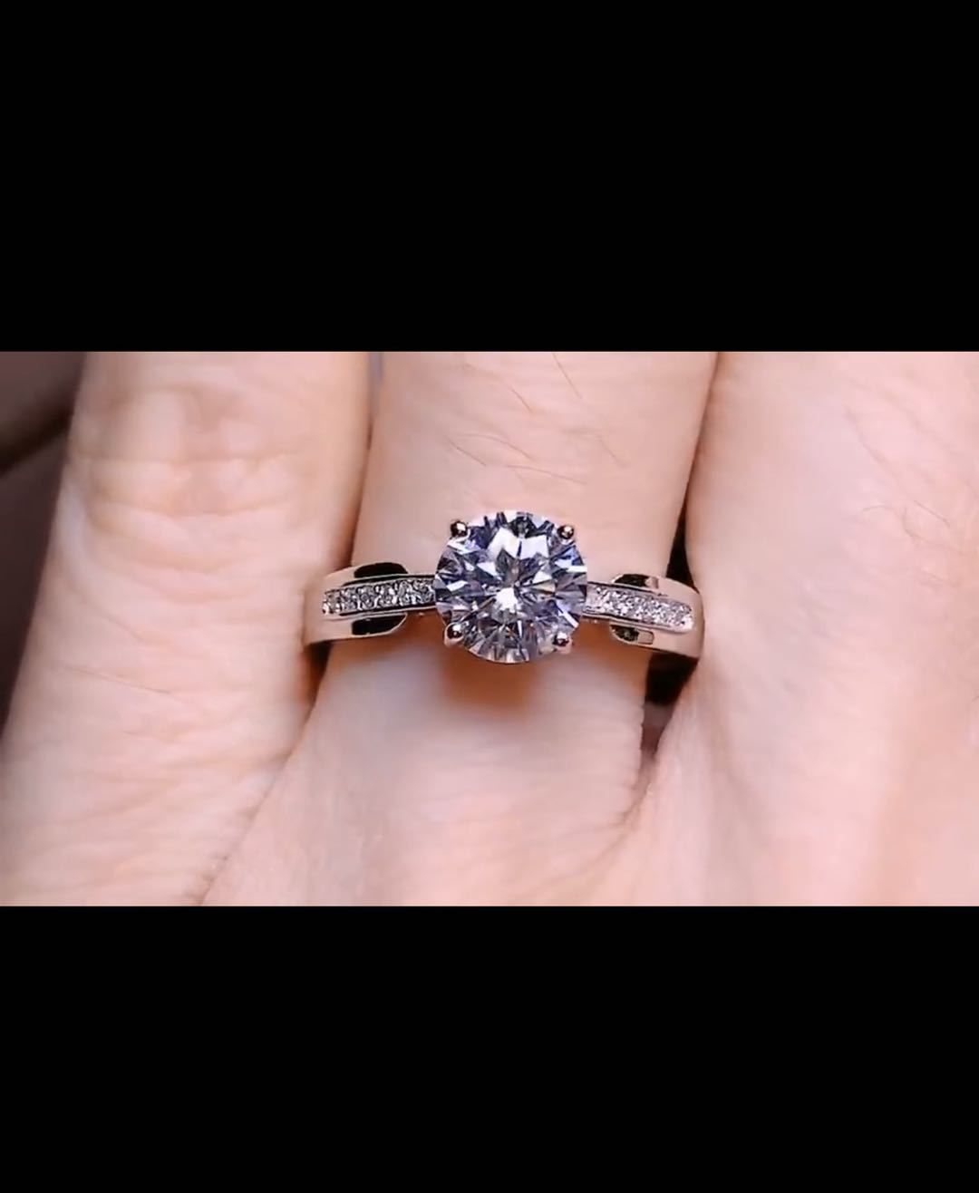 One Carat Moissanite Ring 925 Silver Platinum Plated Simple Style