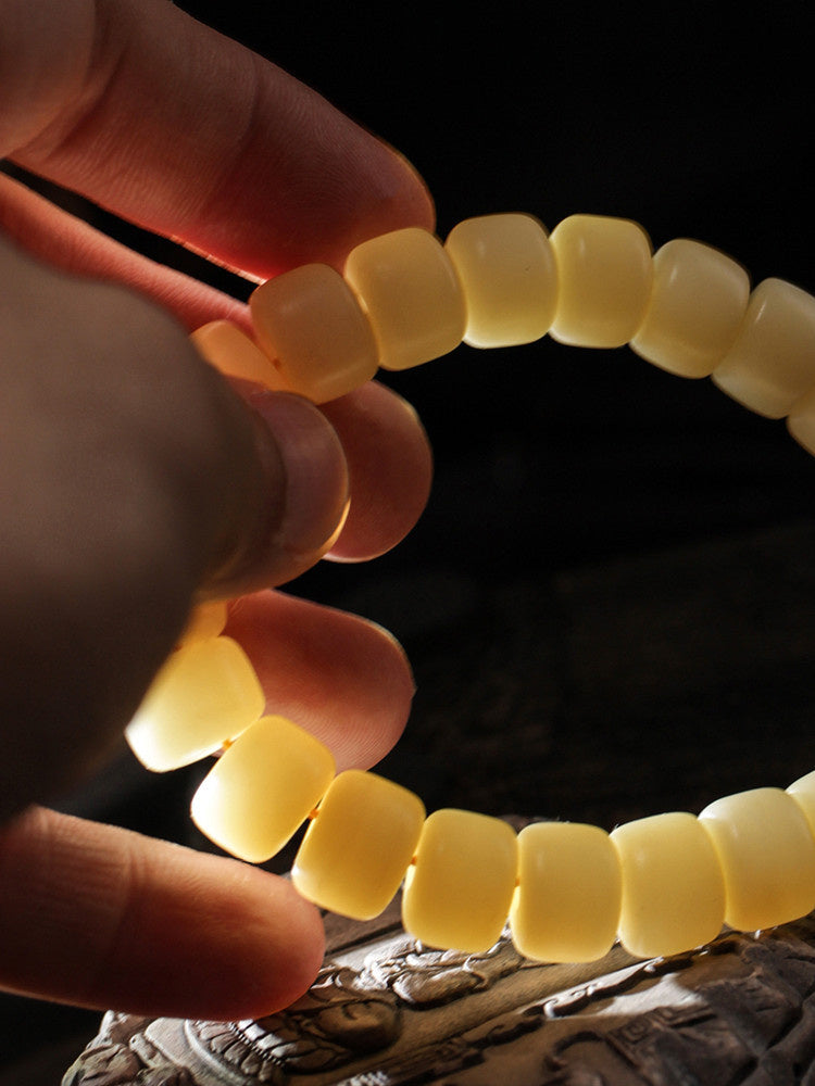 Camel Bone Bracelet With Soft Bodhi Seeds