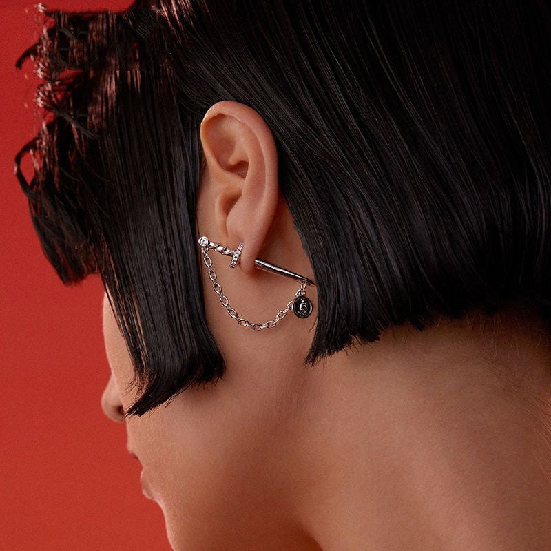 Designer Mulan Creative Chain Stud Earrings